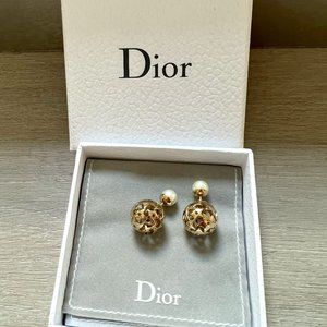 Dior Tribales earrings in pearl and gold star design